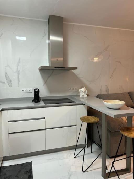 Moderno Apartamento Cerca Al Mar ติอาส ภายนอก รูปภาพ