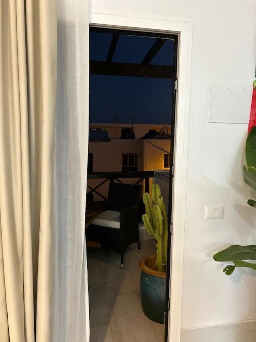 Moderno Apartamento Cerca Al Mar ติอาส ภายนอก รูปภาพ