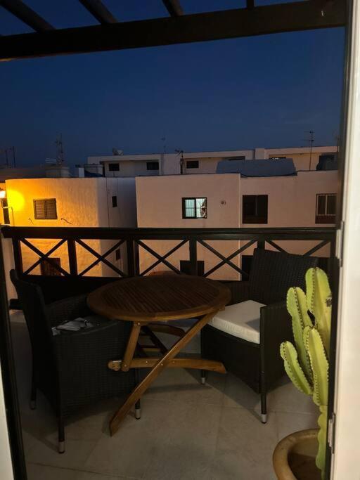 Moderno Apartamento Cerca Al Mar ติอาส ภายนอก รูปภาพ